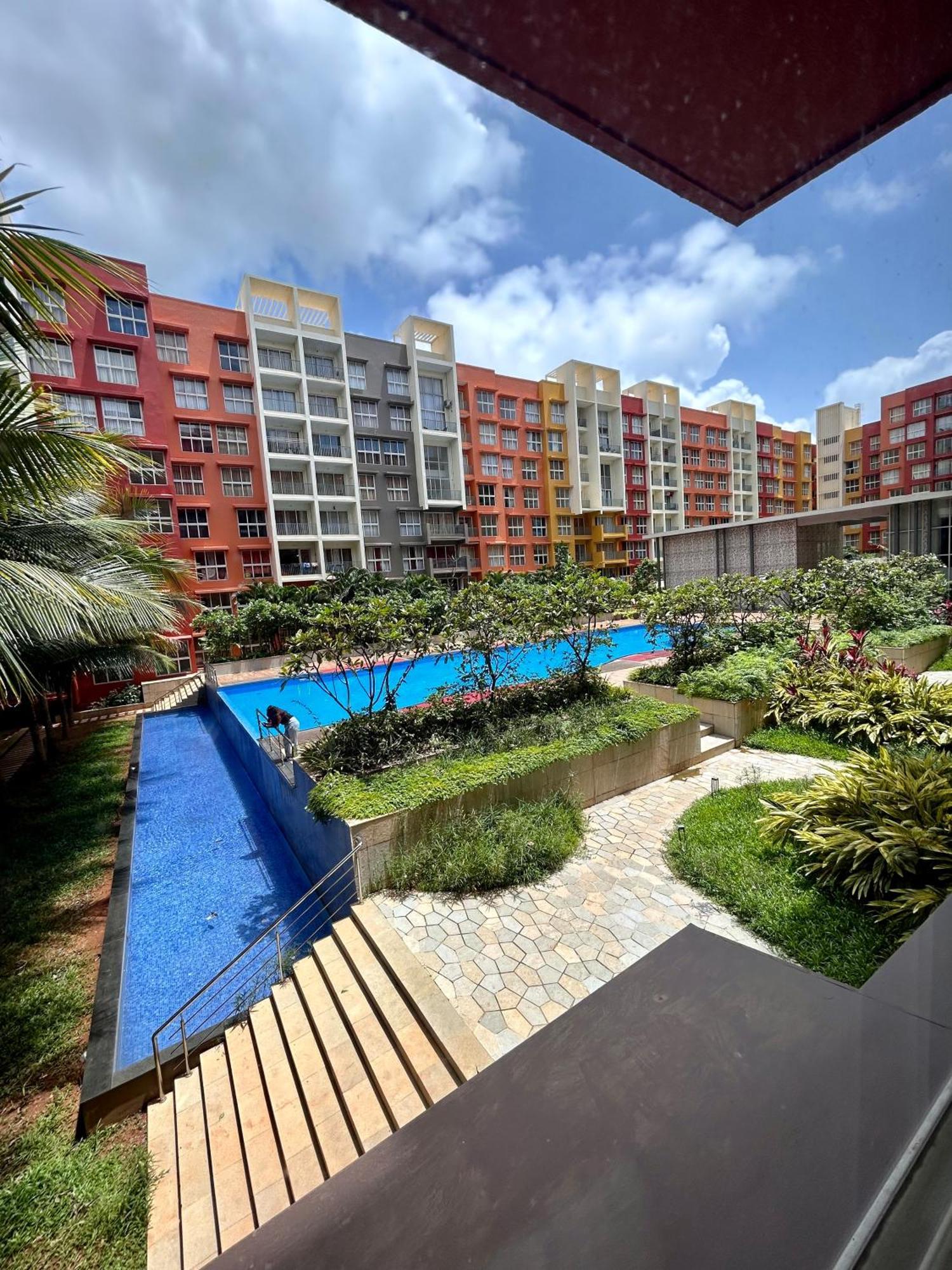 Pool And Garden View Good Stay Premium 2 Bhk Flat 104 ดาโบลิม ภายนอก รูปภาพ