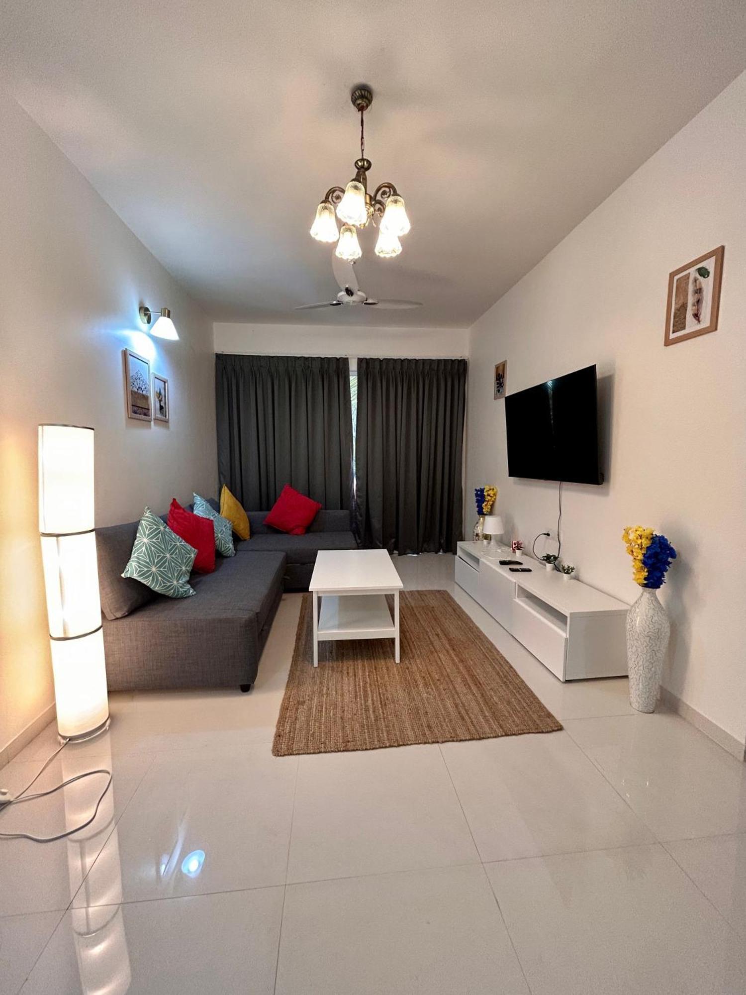 Pool And Garden View Good Stay Premium 2 Bhk Flat 104 ดาโบลิม ภายนอก รูปภาพ