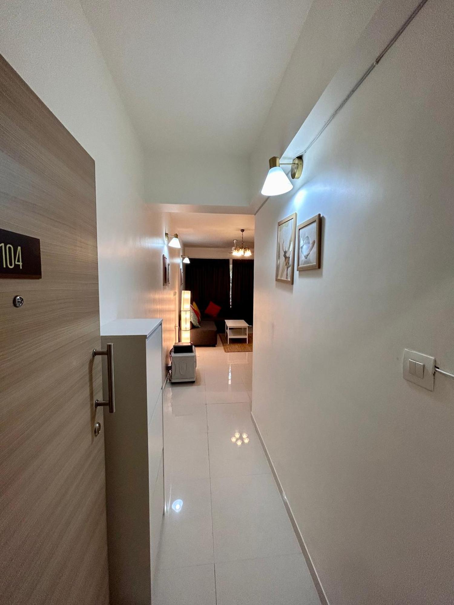 Pool And Garden View Good Stay Premium 2 Bhk Flat 104 ดาโบลิม ภายนอก รูปภาพ